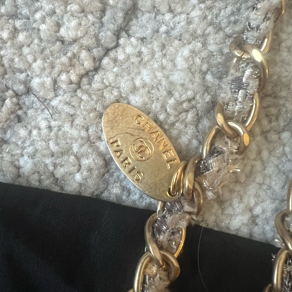 Authentic Chanel Tweedy Flap East-West Style Bag - Picture 5 of 16